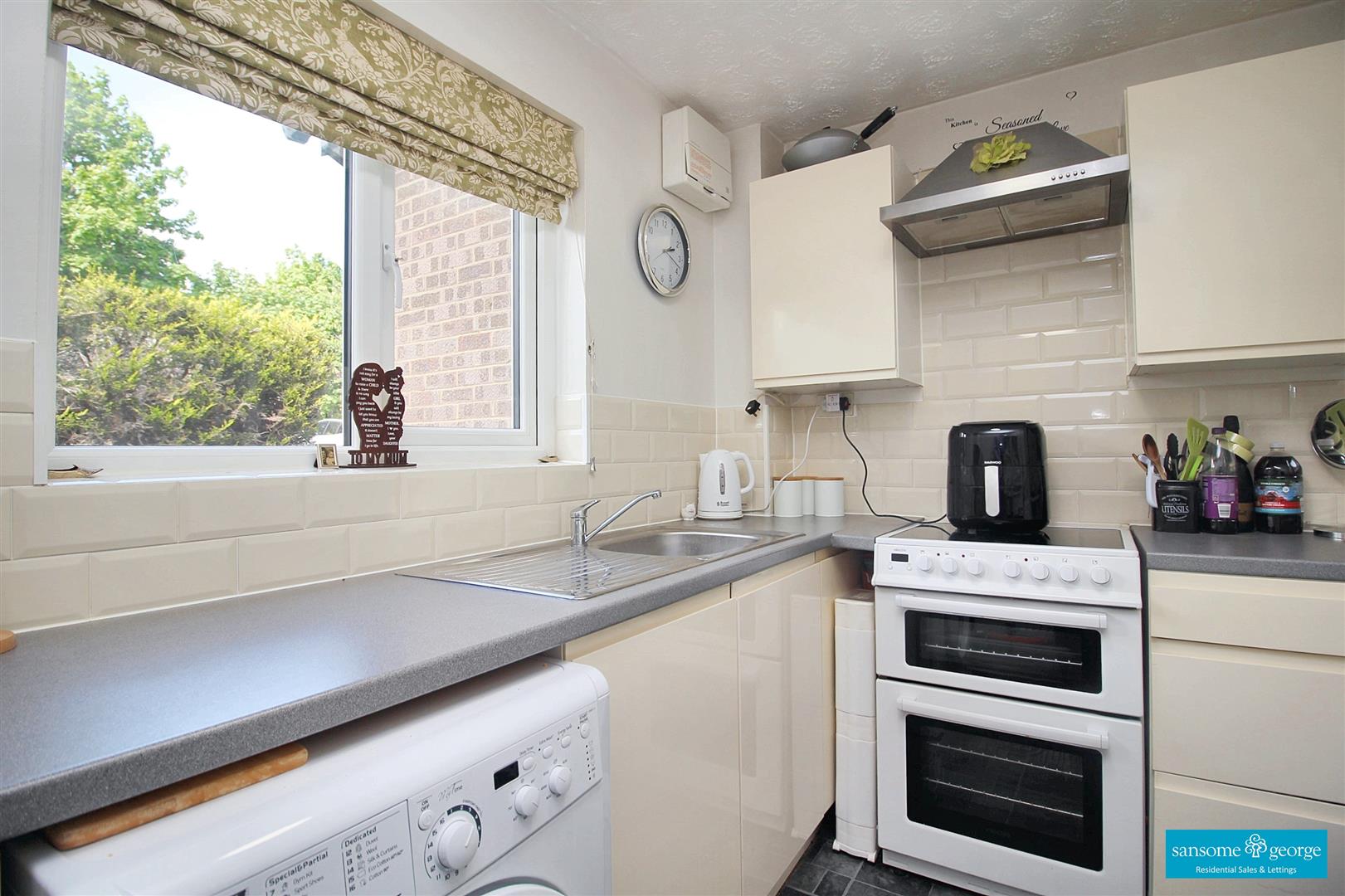 Sweet Briar Drive, Calcot, Reading